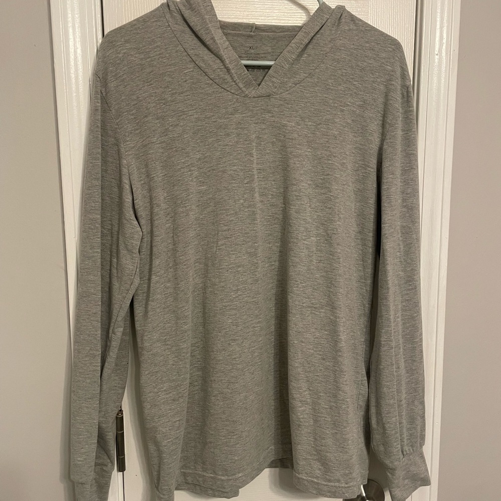 Men’s Gray Long Sleeve T-shirt with hood